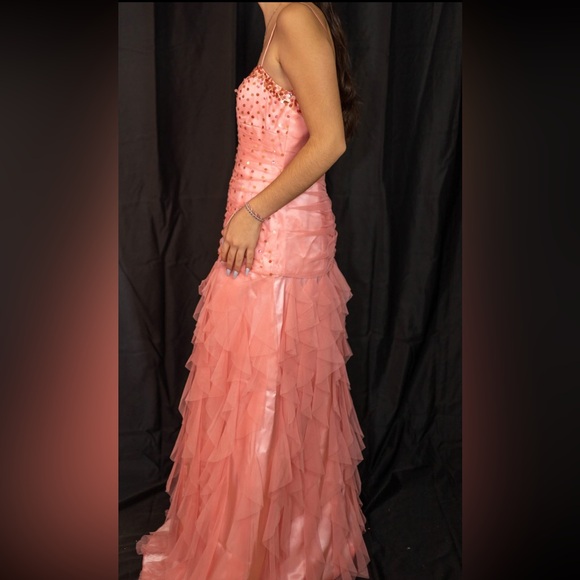 Peach dress for prom or wedding - Picture 2 of 3